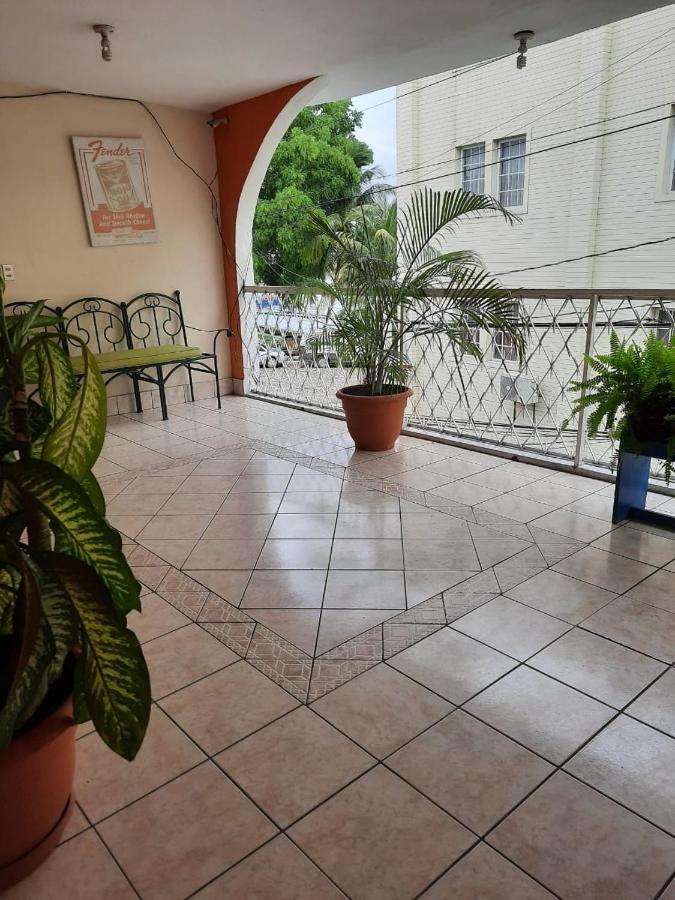 فلوريس Green Monkey Hostel المظهر الخارجي الصورة